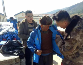 “两新联万村”——成都大熊猫繁育研究基金会扶贫暖人心