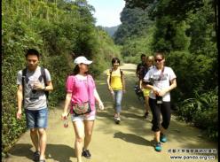 大熊猫守护使探秘熊猫谷