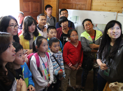 熊猫与国庆同乐 爱心共欢笑齐飞