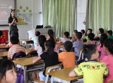 “熊猫讲堂”进南阳 环保知识齐分享