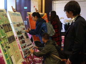 2016大熊猫繁育技术委员会年会的“那一抹蓝”----记基金会参与年会的工作人员们