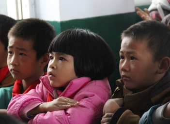 “熊猫讲堂”走进宜宾市珙县通木村小学