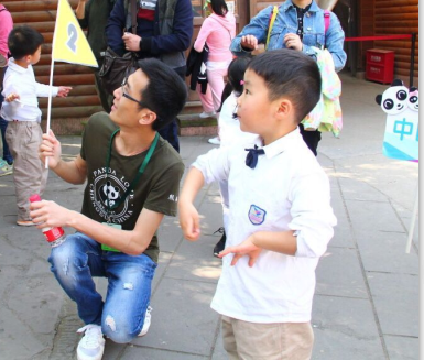 亲亲我的宝贝——记西部战区空军直属机关幼儿园科普游园活动