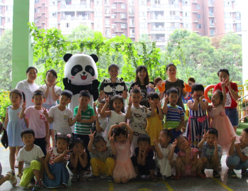 我会党支部开展党员特色活动——“熊猫讲堂”之走进成都启航萃岛幼儿园中班专场