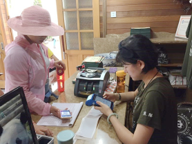 新一代POS机启用 捐款更便捷