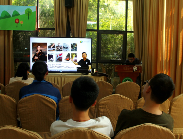 关爱动物，提升自我，不止于熊猫