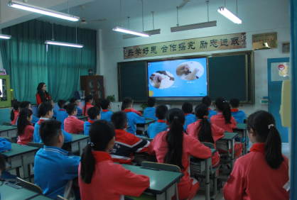 美好的重逢—— 记“熊猫讲堂”走进三原外国语学校附属小学